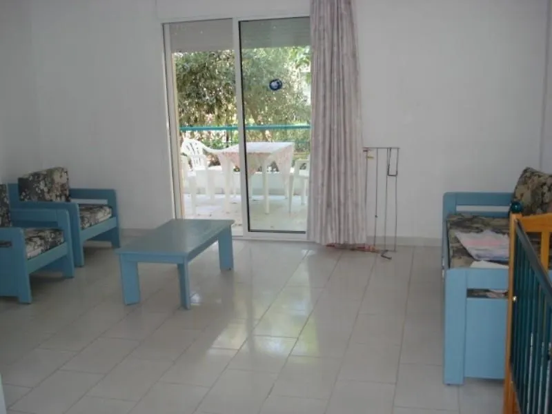 Niki Apartments Polychrono